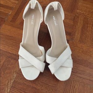 Wedge heels wet seal